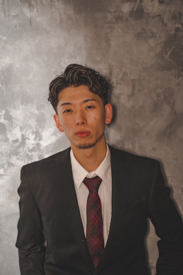 パーマとウェット感を強調したトレンド案