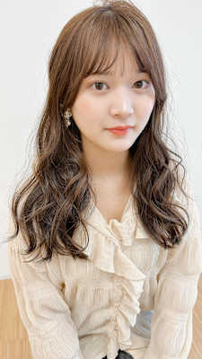 オリーブベージュ/レイヤーカット/透明感カラー