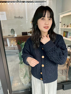 ウェーブヘア　赤み消しカラー