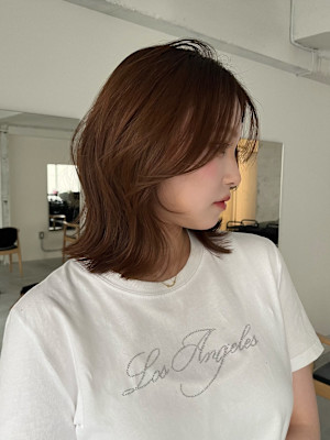 ミディアムレイヤーくびれヘア韓国ヘアミルクブラウン