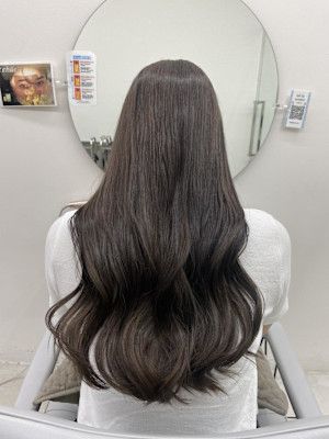 透明感グレージュカラー