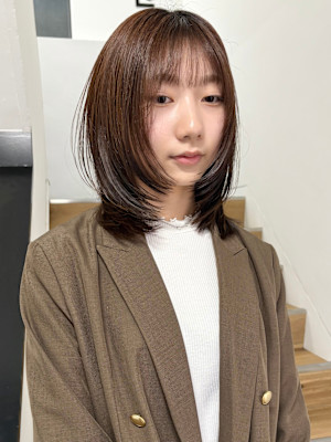 ミディアムレイヤーフェイスレイヤー小顔ぱっつん