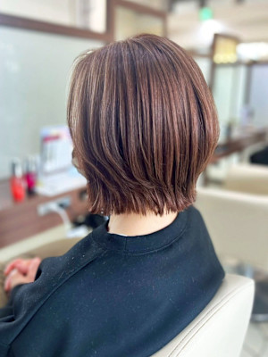 絞りを入れたスタイリッシュボブ【奈良・生駒ナオシ】