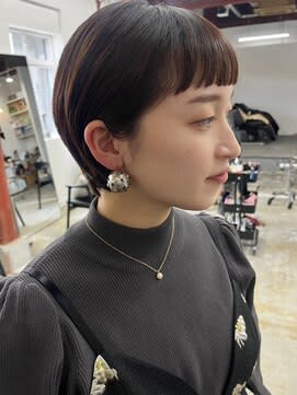 オン眉×ショートボブ