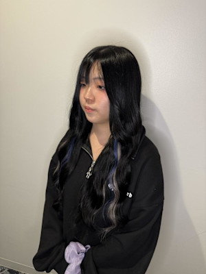 黒髪ロング×インナーカラー