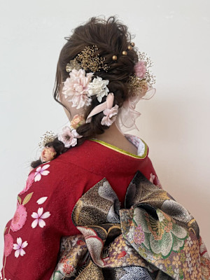 着物に合うガーリー編みおろしヘア