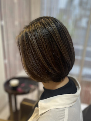 白髪も隠せるハイライトカラー