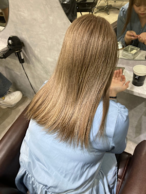 ミルクティーベージュ