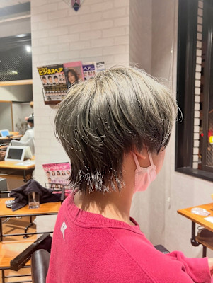 グレージュマッシュウルフ