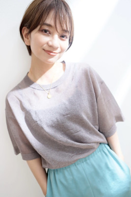 女性らしい耳かけショートボブ