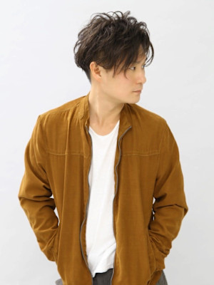 メンズパーマ/前下がり/刈り上げ