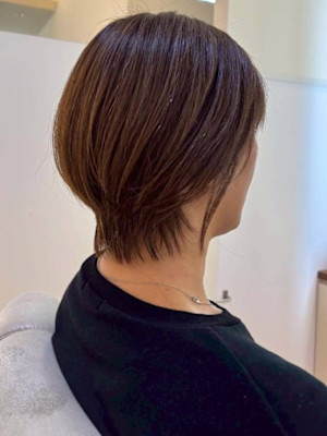 大人マッシュショート ベージュカラー 似合わせカット 30代