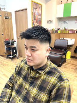 黒髪短髪ジェットフェード