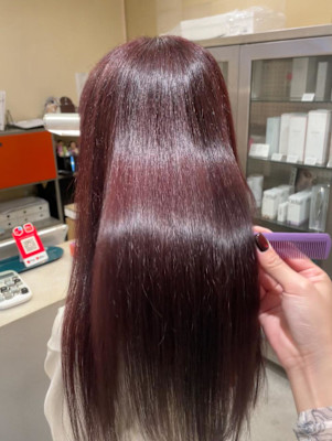 お色味しっかりの艶髪ヘア