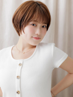 ヘーゼルブラウンひし形小顔丸みショートマッシュ20代30代