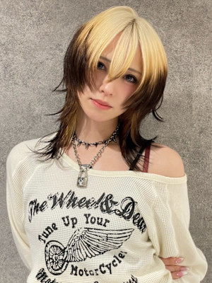 ブリーチ 顔周りカット デザインカラー ルーツカラー