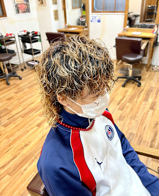 ツイストスパイラルウルフヘア