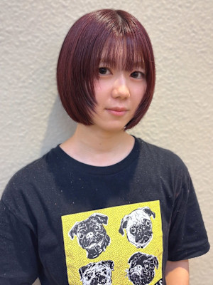 ミニボブ レイヤーボブ 顔周りレイヤー 艶髪 カシスレッド