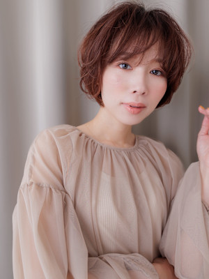 ピンクベージュボルドーカラー小顔マッシュパーマ30代40代