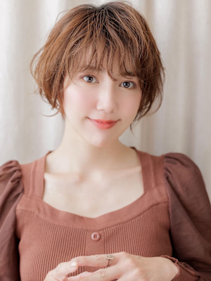 大人美人抜け感フェザーショート小顔マッシュパーマ30代40代