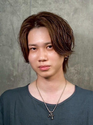 セットが楽！ニュアンスパーマ×韓国風長めセンターパート