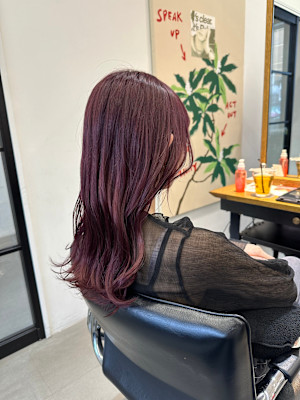 ボルドーカラーのミディアムレイヤー