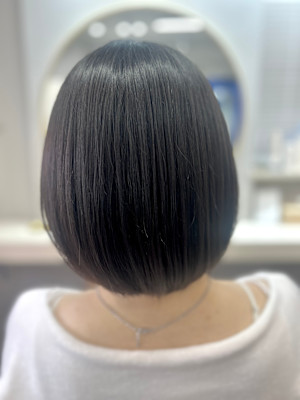 ツヤツヤすっきりショートボブ♪