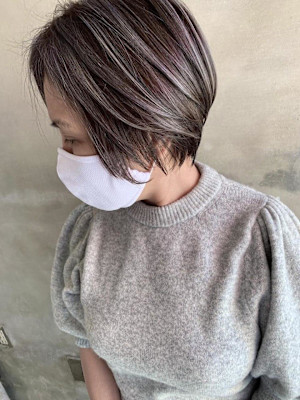 コントラストハイライト/白髪ぼかし/ショートヘア