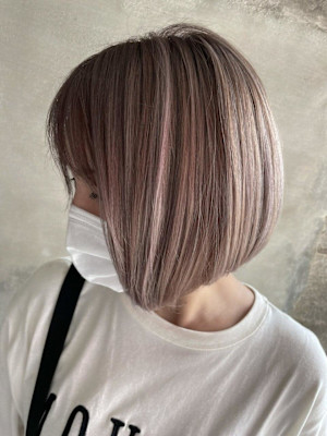 ハイトーンピンク/ピンクグレージュ/ショートボブ