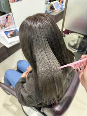 ブリーチありのオリーブグレージュ