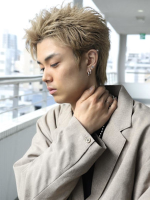 アップバングフェザー