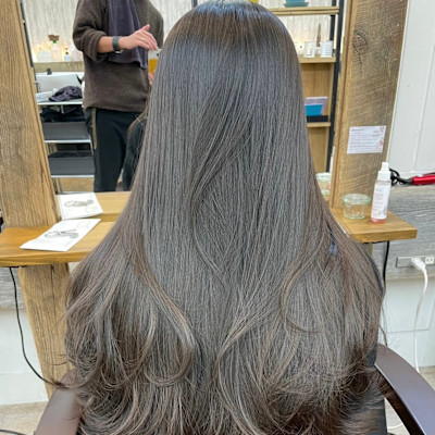 グレージュブラウン/レイヤーカット/髪質改善
