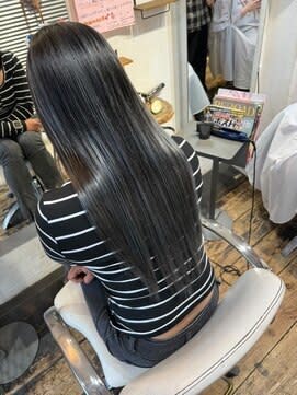 【専門店】黒髪ロングストレートでも馴染む立体感バレイヤージュ