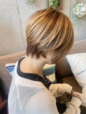 小顔ナチュラルショート