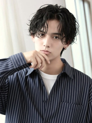 仕事も休日もキマるメンズパーマ｜自由が丘LORENヘア