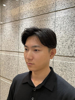 銀座　理容室　ナチュラルセンターパート