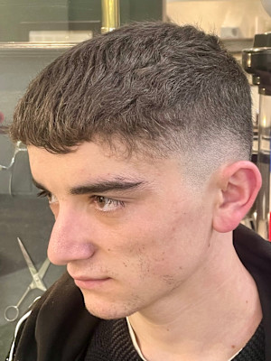 ミドルフェードクロップ