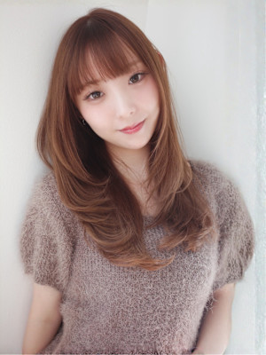 ブラウンベージュカラー レイヤーカット 顔周りレイヤー