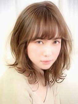 大人可愛い20代30代40代 レイヤーカット×アッシュベージ