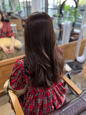 綺麗な艶髪スタイル　美髪ロングレイヤー　