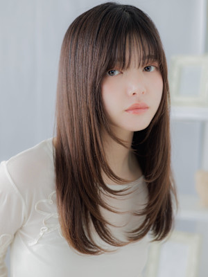 暗髪アッシュブラウン重軽ロングレイヤー　ヘーゼルブラウン