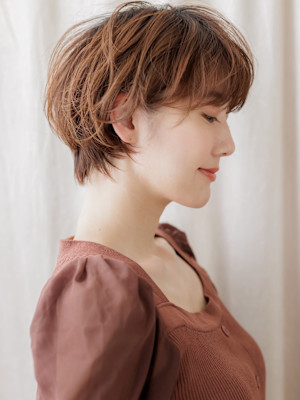 大人美人抜け感フェザーショート小顔マッシュパーマ30代40代