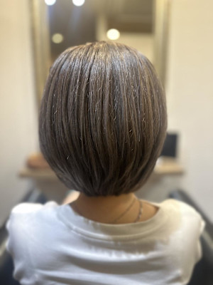 ナチュラルひし形ボブ