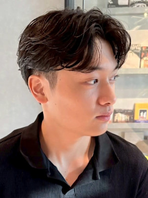 センターパート 韓国マッシュヘア 眉毛カット ツーブロック