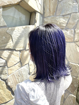 外ハネミディアム×ブルーカラー