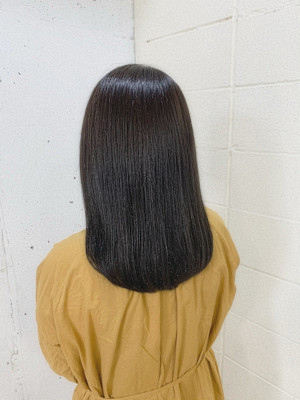 重めミディアムヘア