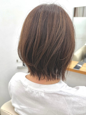 白髪ぼかし　レイヤーボブ　くびれボブ