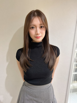 綺麗な艶髪スタイル　美髪ロングレイヤー　縮毛矯正