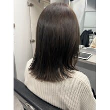 軽やかに見せる透明感ベージ