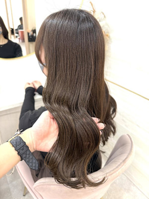《高橋亜美》アッシュブラウン/艶髪/大宮